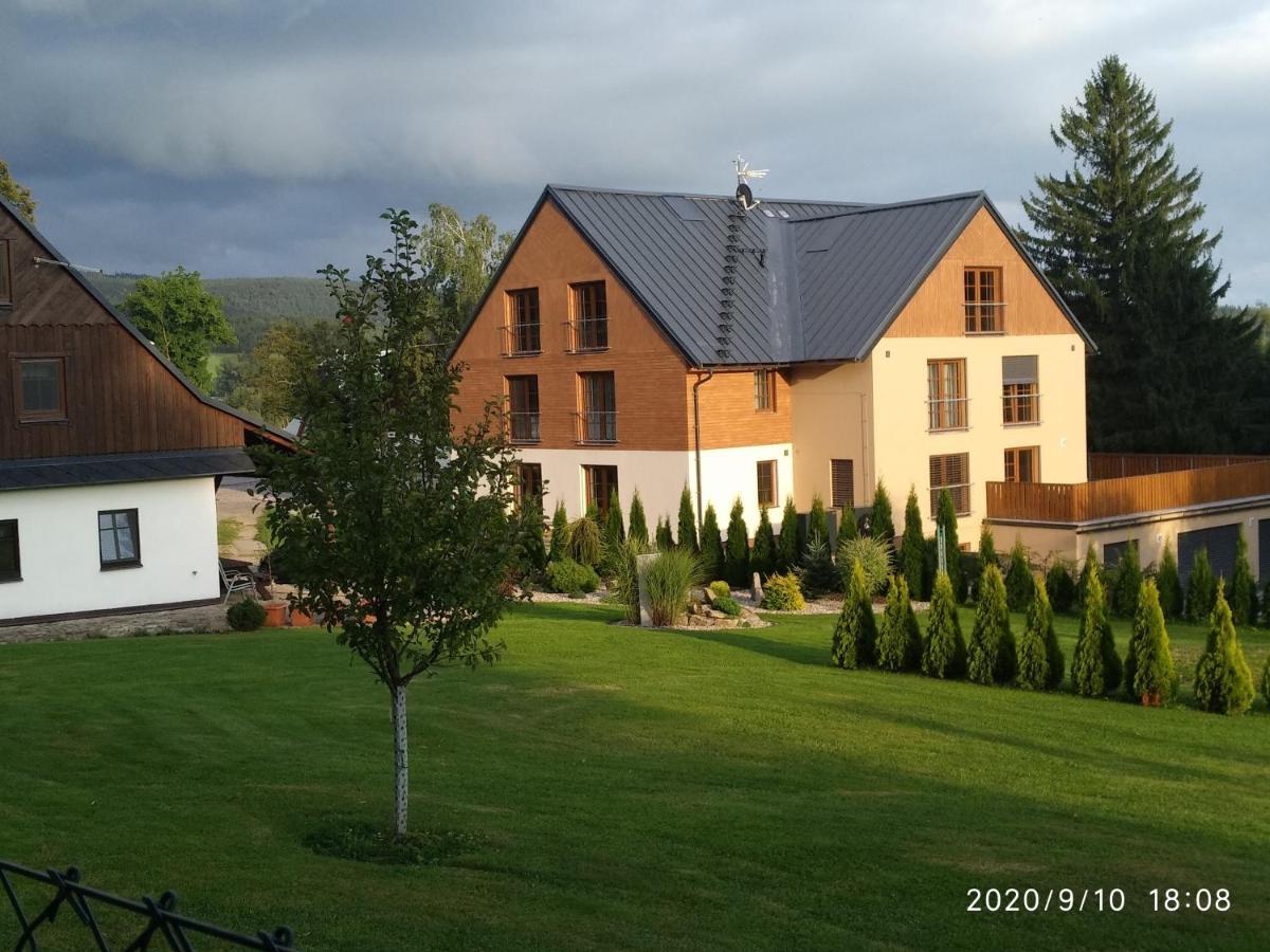 Apartman Nad Terasou Appartement Říčky Buitenkant foto